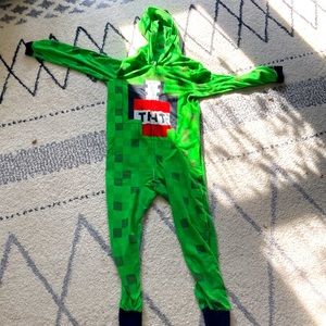 Minecraft creeper onesie